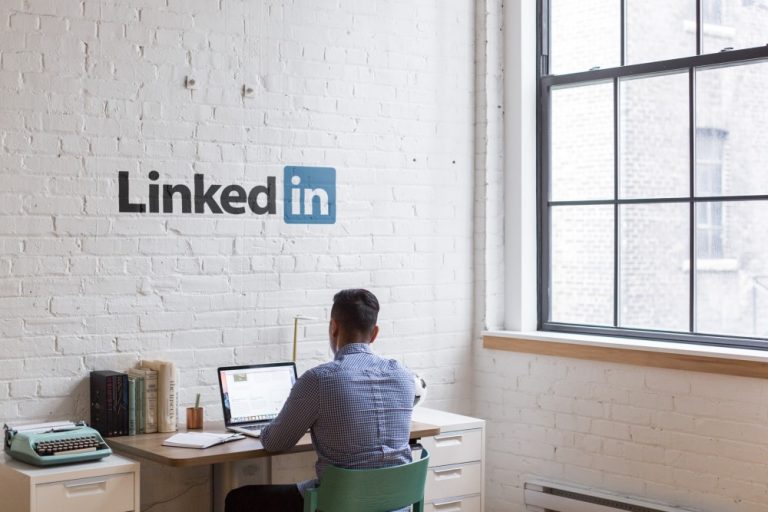 ¿Cómo eliminar un contacto en LinkedIn?