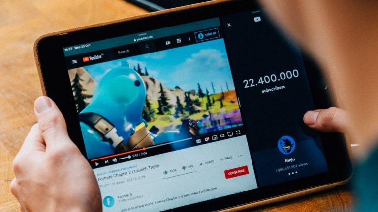 How to download YouTube videos without programs and fast