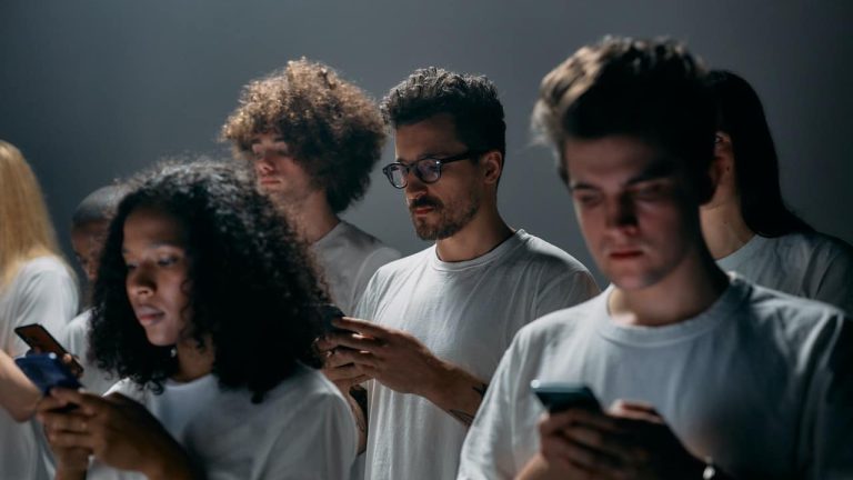 How much can a company lose in a reputation crisis?