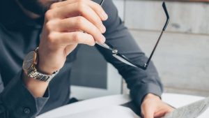 profesionales considerados estafadores