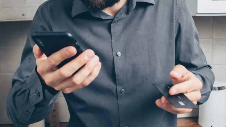 ¿Cómo denunciar páginas web fraudulentas?
