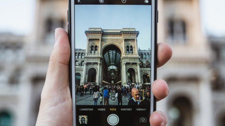 How to delete a story on Facebook?