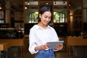 Por qué algunas reseñas negativas bajan tu nota en Google