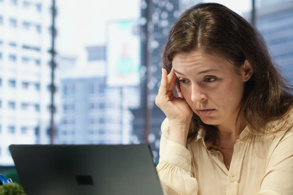 eliminar perfil falso