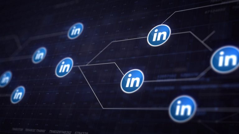 Cómo eliminar un perfil falso en LinkedIn que usa mis datos