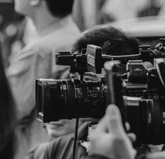Press cameras: defamation in the media multiplies within hours