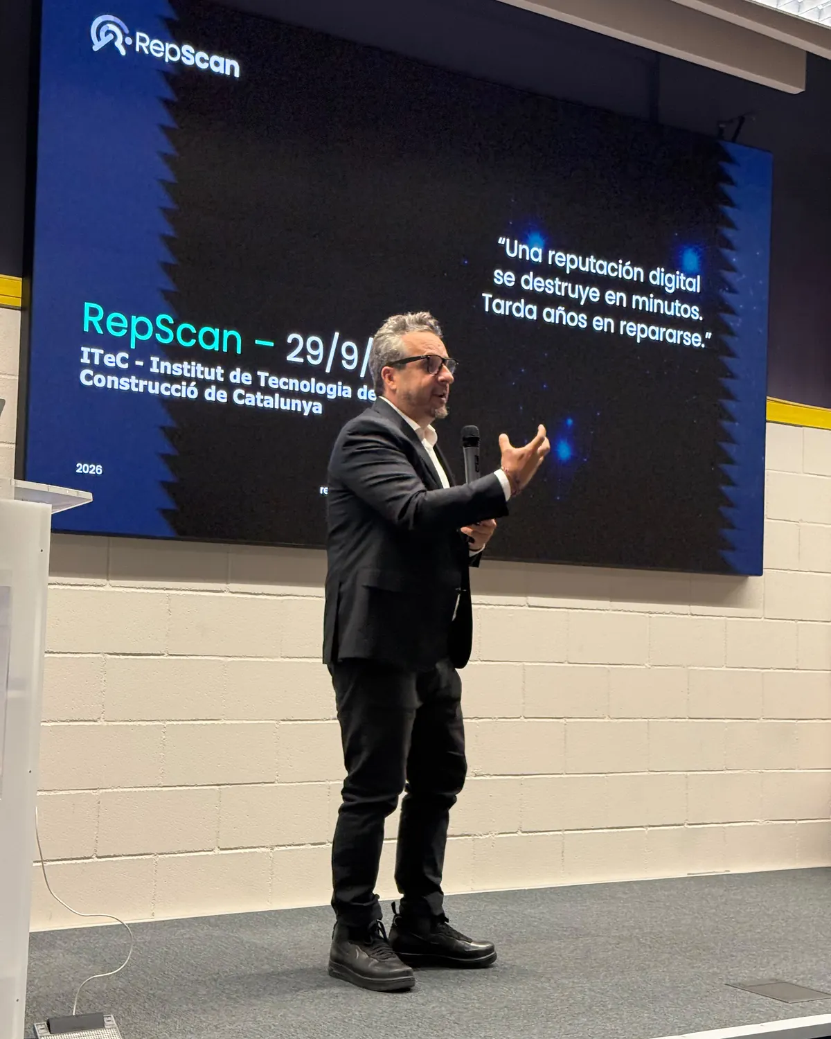 Josep Coll, presidente de RepScan, imparte un seminario de formación en reputación online